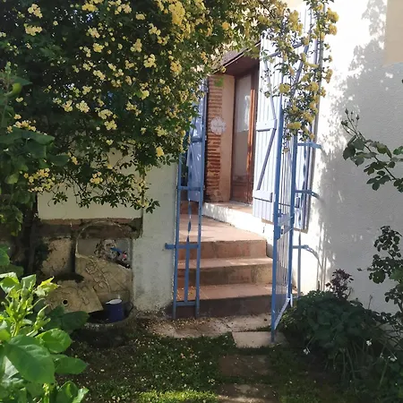 Maisonnette La Roseraie Feriehus *